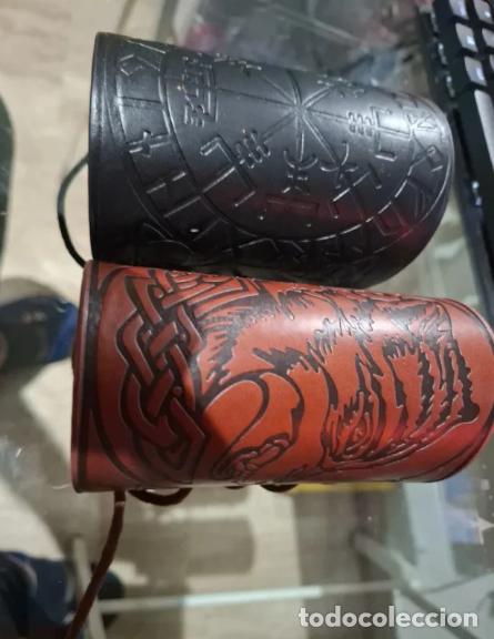Antig&uuml;edades: Brazaletes cuero nordicos