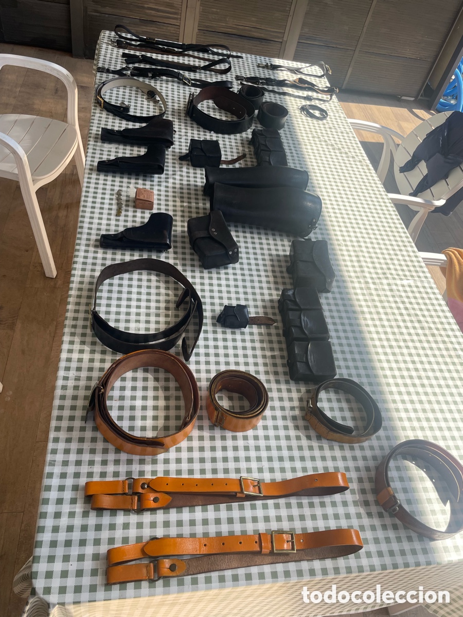 Antig&uuml;edades: Lote material de la Guardia Civil