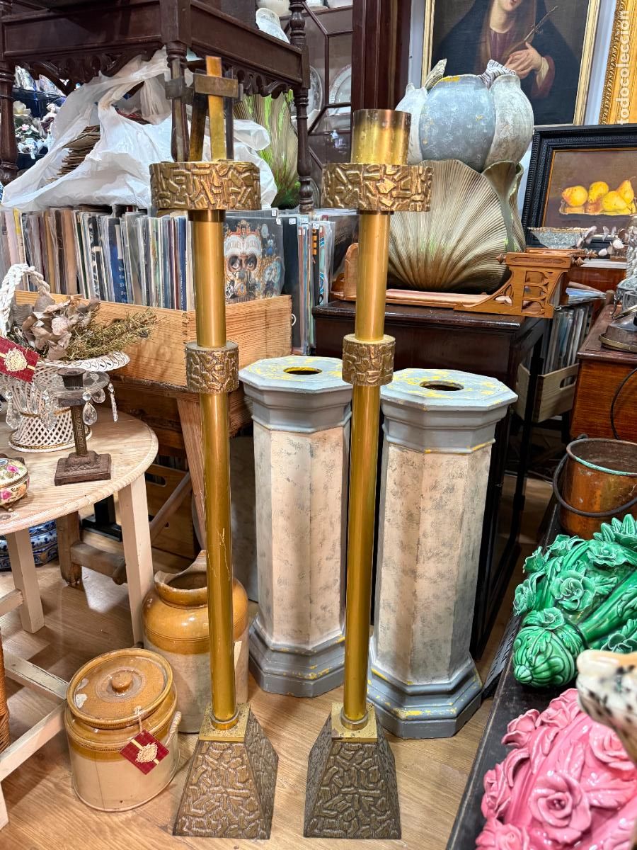 Antig&uuml;edades: ANTIGUA PAREJA DE HACHONES DE METAL CON MEDIDAS DE 118 CM - RELIGIOSO - CAPILLA - SEMANA SANTA
