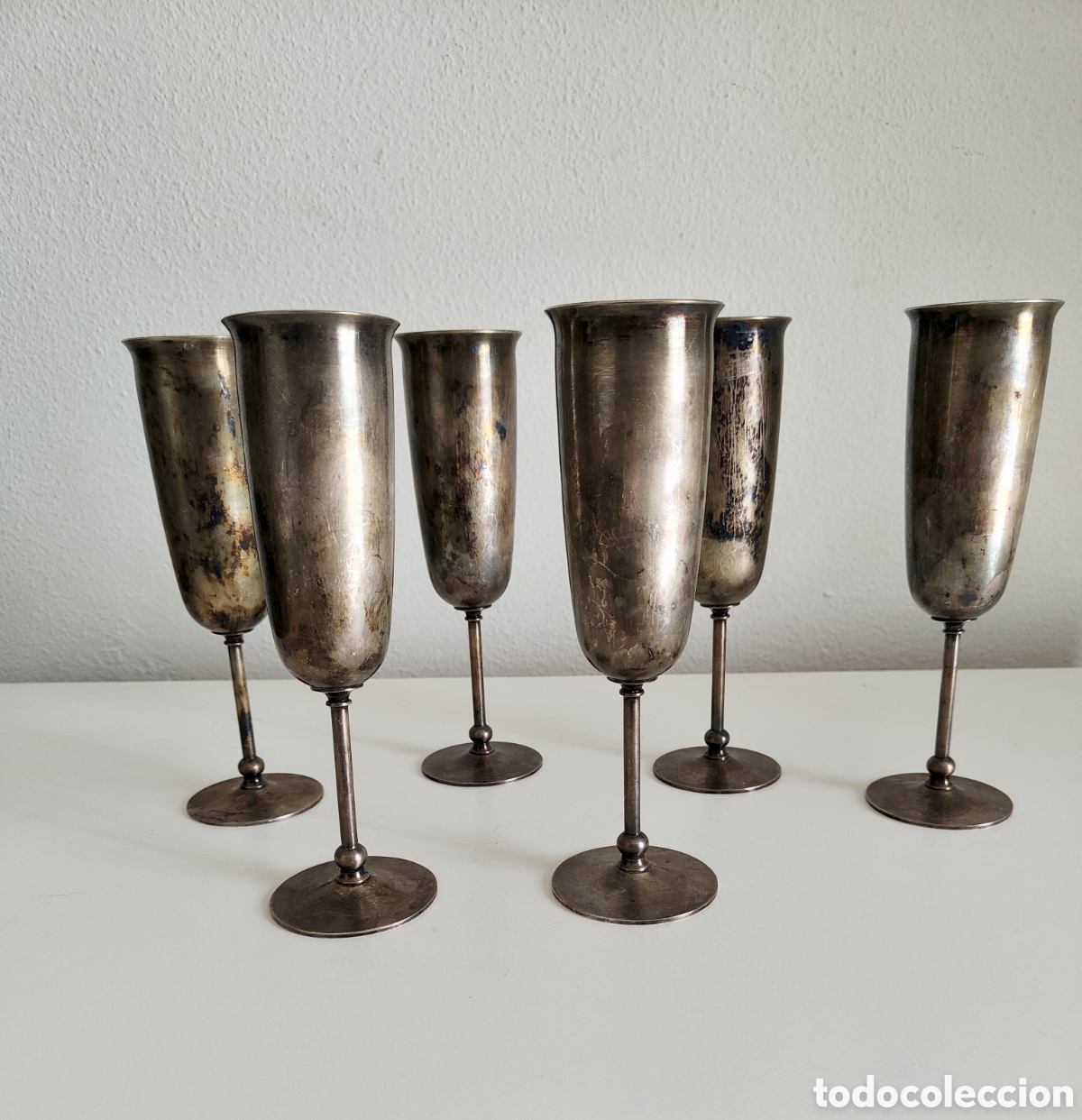 Antig&uuml;edades: Conjunto de 6 copas vintage de metal plateado