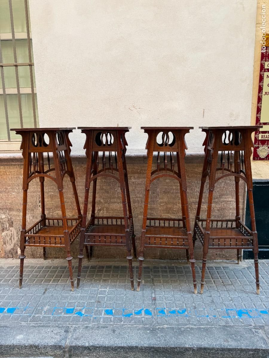 Antig&uuml;edades: FANTASTICO CONJUNTO DE 4 MACETEROS ANTIGUOS DE MADERA - MEDIDA 120 CM Y 34X34 CM DE BASE