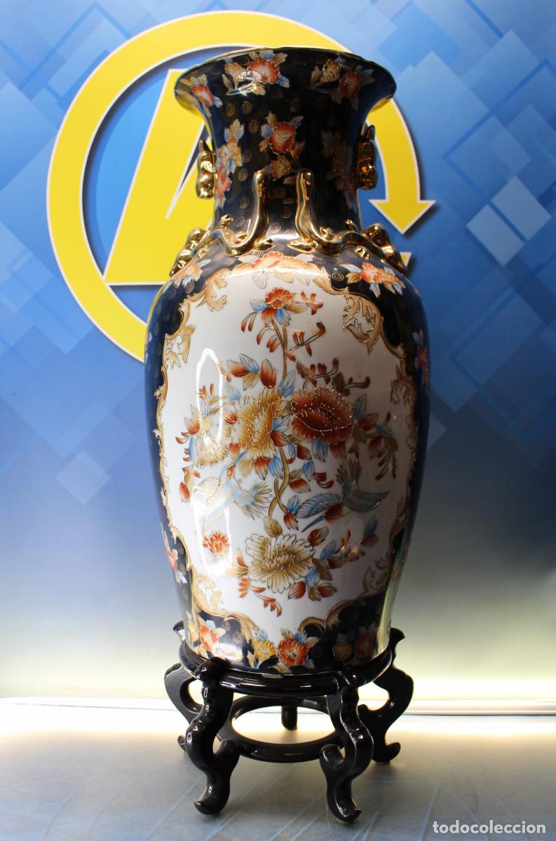 Antig&uuml;edades: Gran jarr&oacute;n porcelana Satsuma, China, pintado a mano.