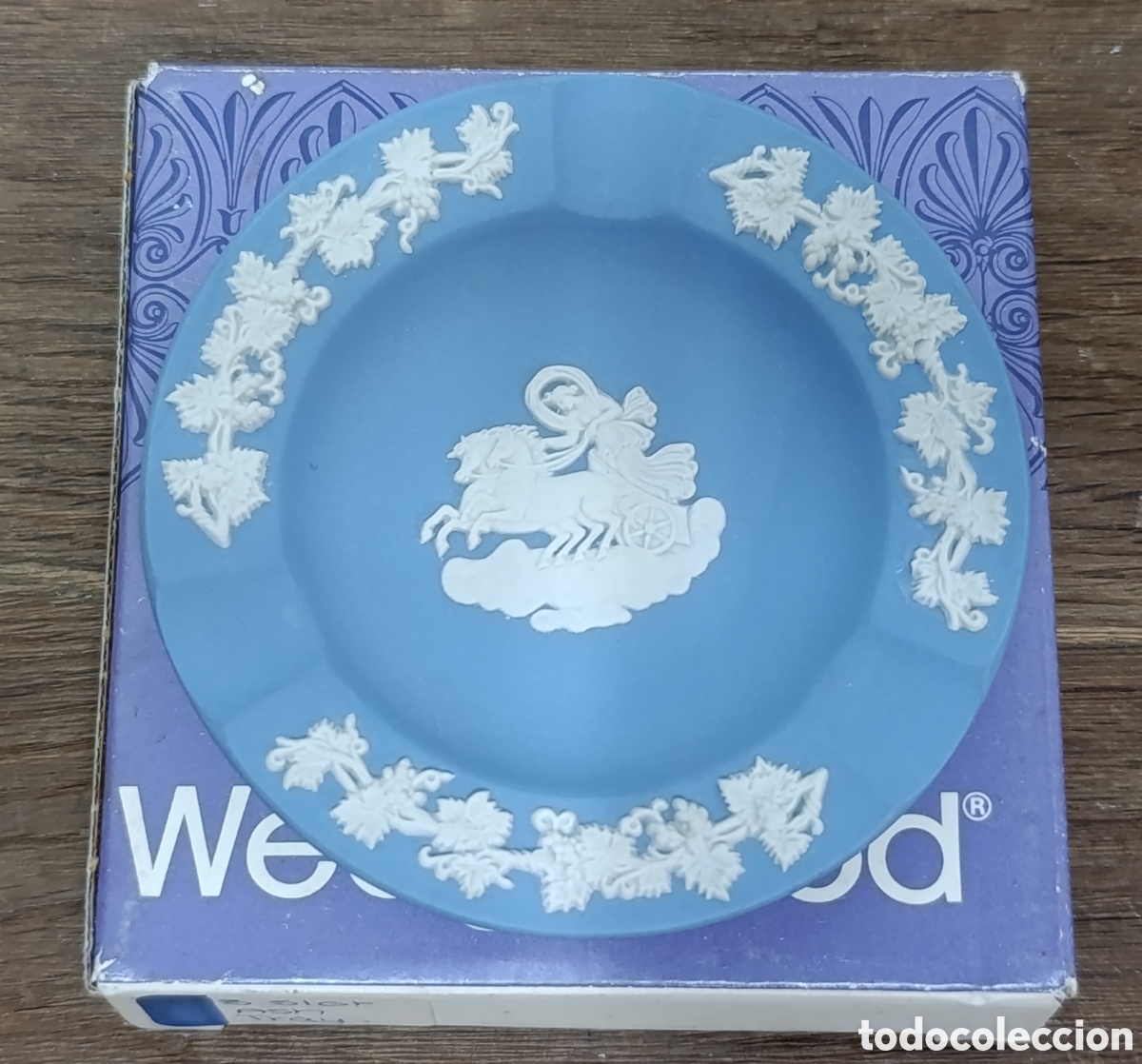 Antig&uuml;edades: PRECIOSO CENICERO DE CER&Aacute;MICA JASPEWARE (CER&Aacute;MICA DE JASPE) DE LA FIRMA INGLESA WEDGWOOD.