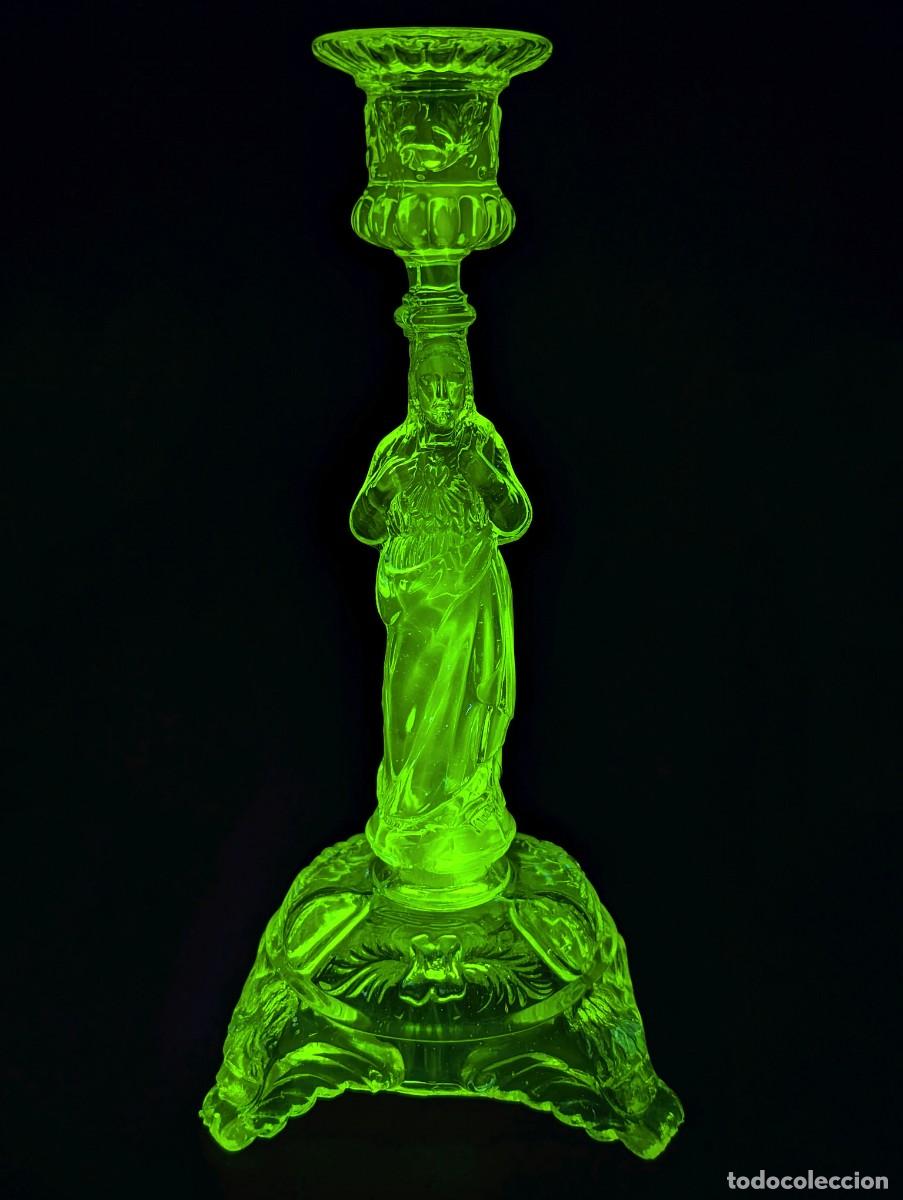 Antig&uuml;edades: Antique &rdquo;Sacred Heart&rdquo; Crystal Candlestick (1900-1930) UV Reactive