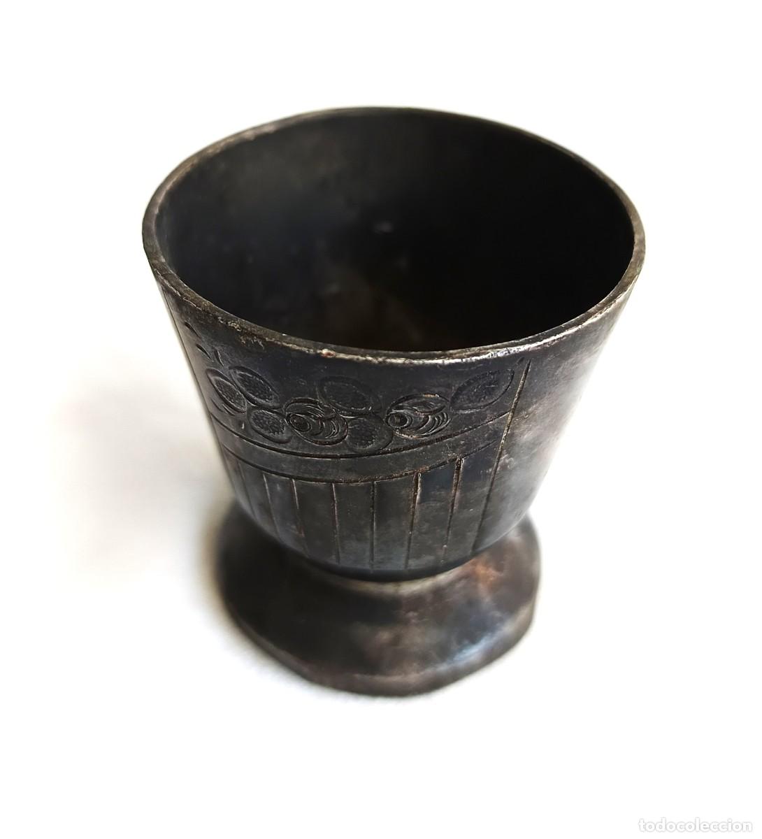 Antig&uuml;edades: Adorno decorativo - Francia - Vaso plateado 2G