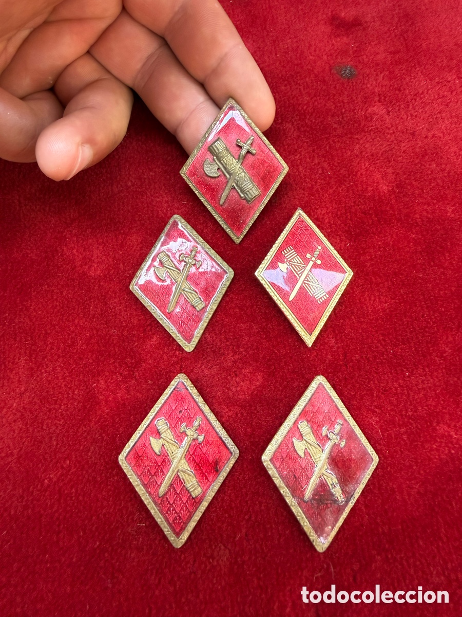 Antig&uuml;edades: Lote de varios rombos de los a&ntilde;os 40!Guardia Civil!