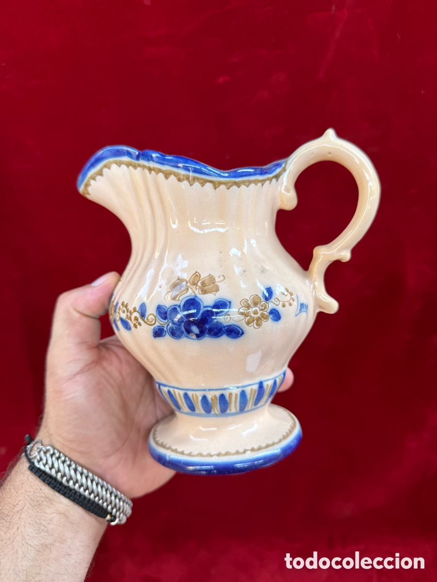 Antig&uuml;edades: Antigua jarra de ceramica pintada a mano,firmada!