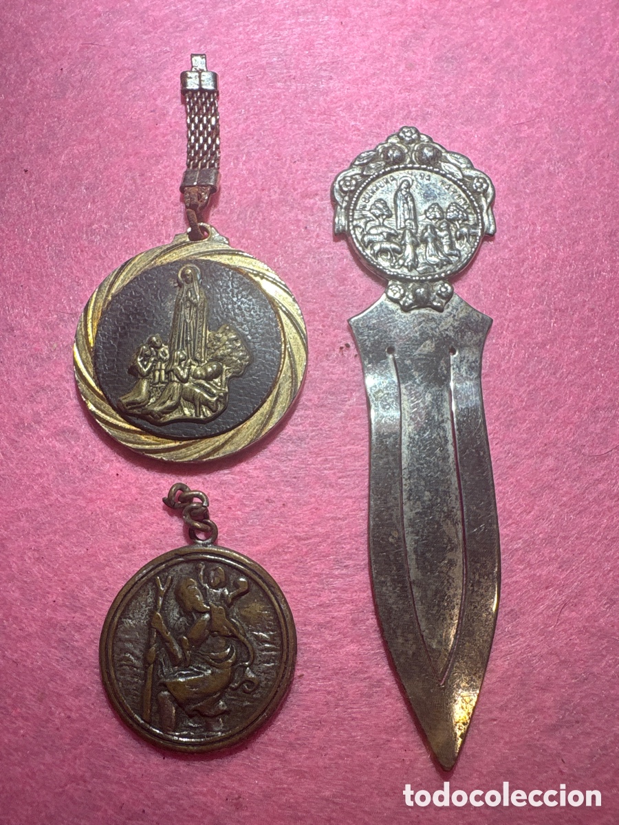 Antig&uuml;edades: Lote medallas y marcap&aacute;ginas religioso (A2)