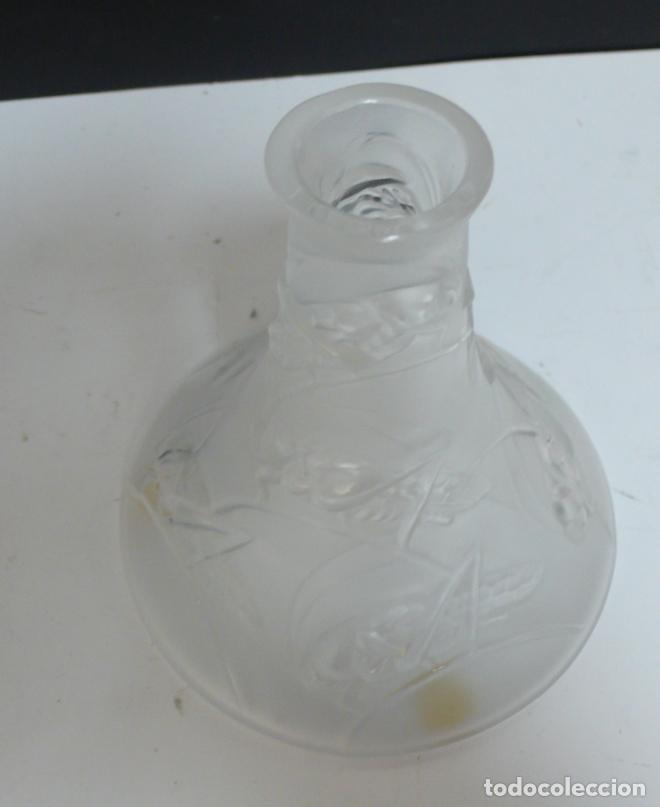 Antig&uuml;edades: JARRON DE CRISTAL CON RELIEVE - Foto 3