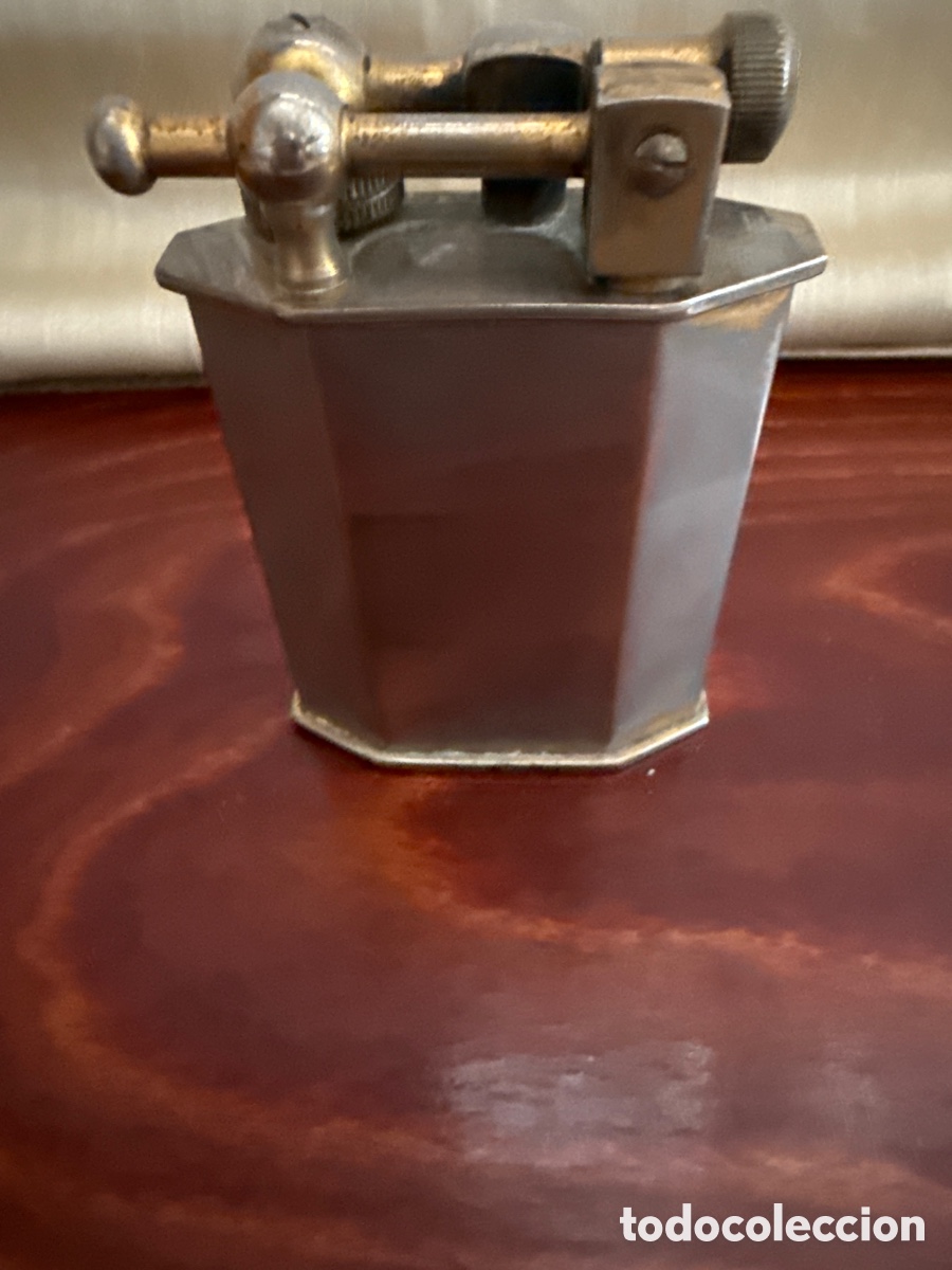 Antig&uuml;edades: Encendedor &ldquo;Art Deco&rdquo;. Sobremesa