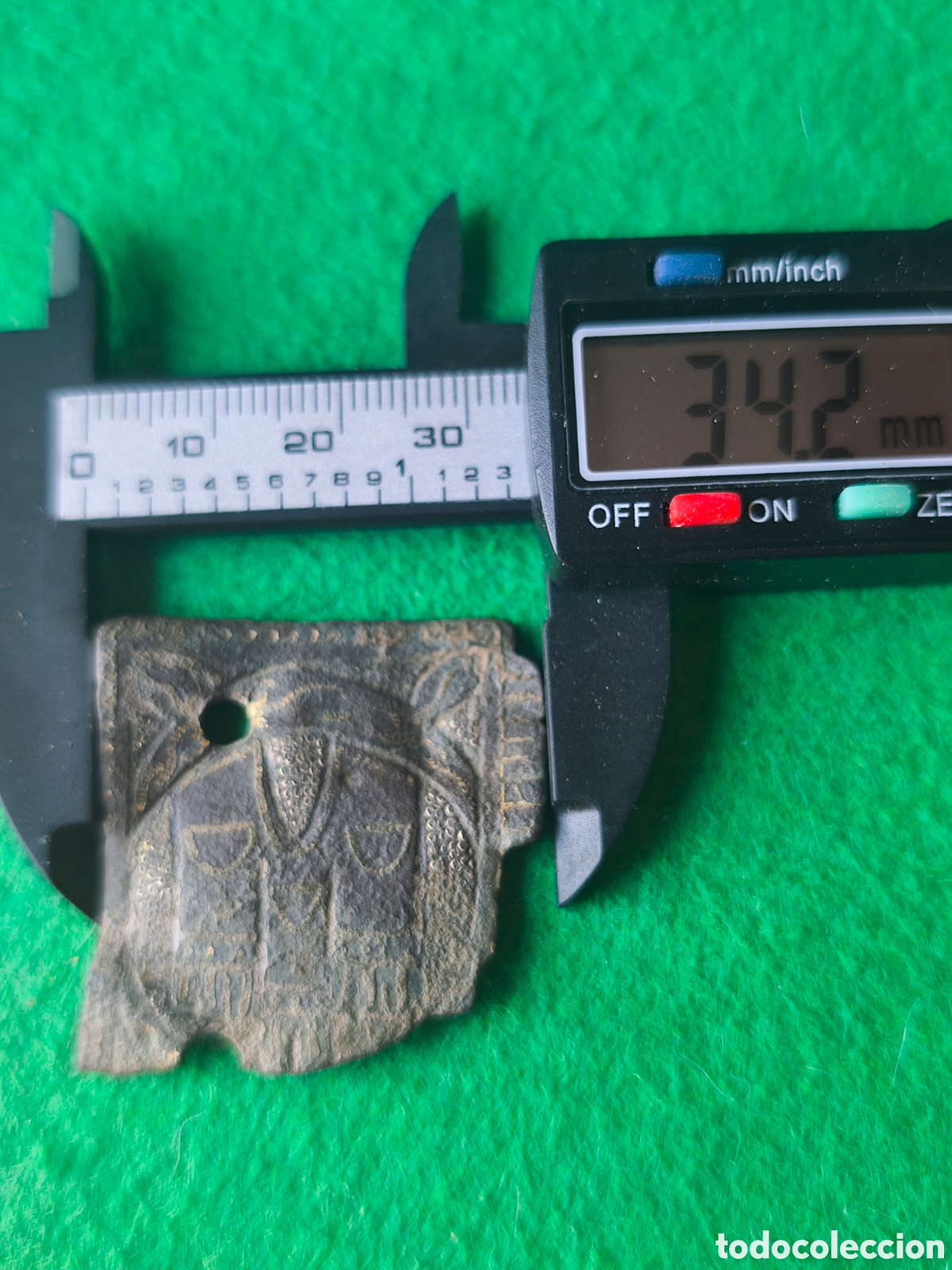 Antig&uuml;edades: Hebilla medieval dorada parte rota - Foto 3