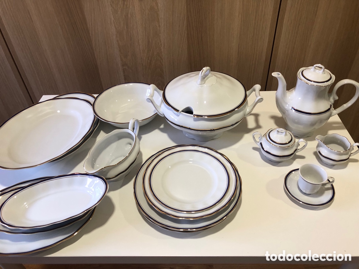 Antig&uuml;edades: Vajilla de porcelana Bavaria Erika cobalto y oro, pintada a mano. Estrenar