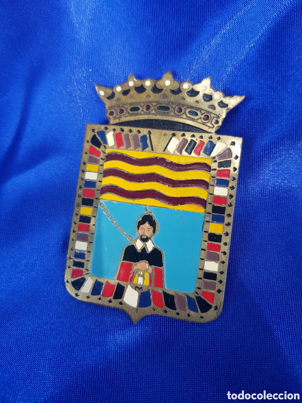 Antig&uuml;edades: ANTIGUA INSIGNIA DE LA LEGI&Oacute;N ESPA&Ntilde;OLA ESMALTADA