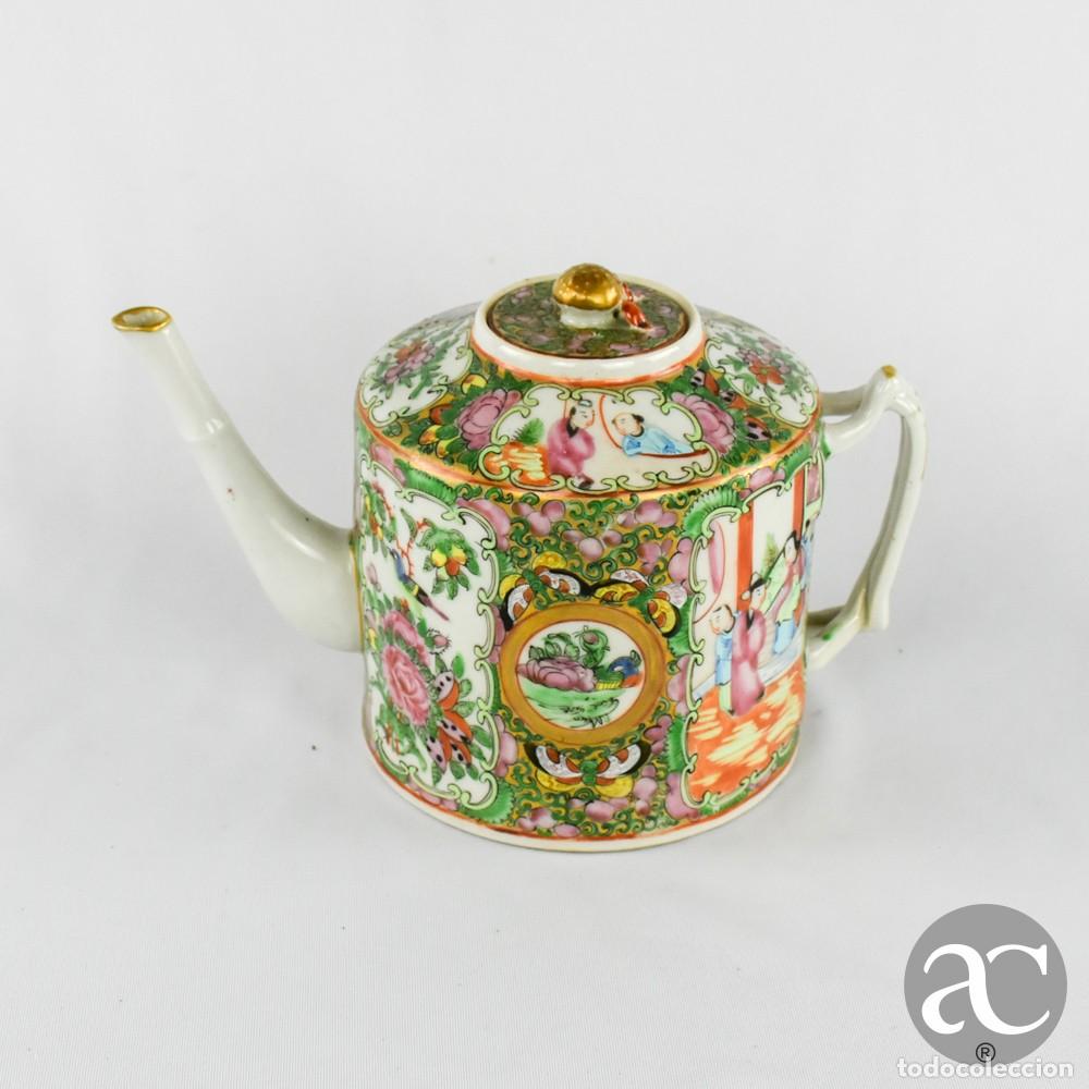 Antig&uuml;edades: Bule em porcelana da China, decora&ccedil;&atilde;o Mandarim, per&iacute;odo Guangxu, s&eacute;c. XIX
