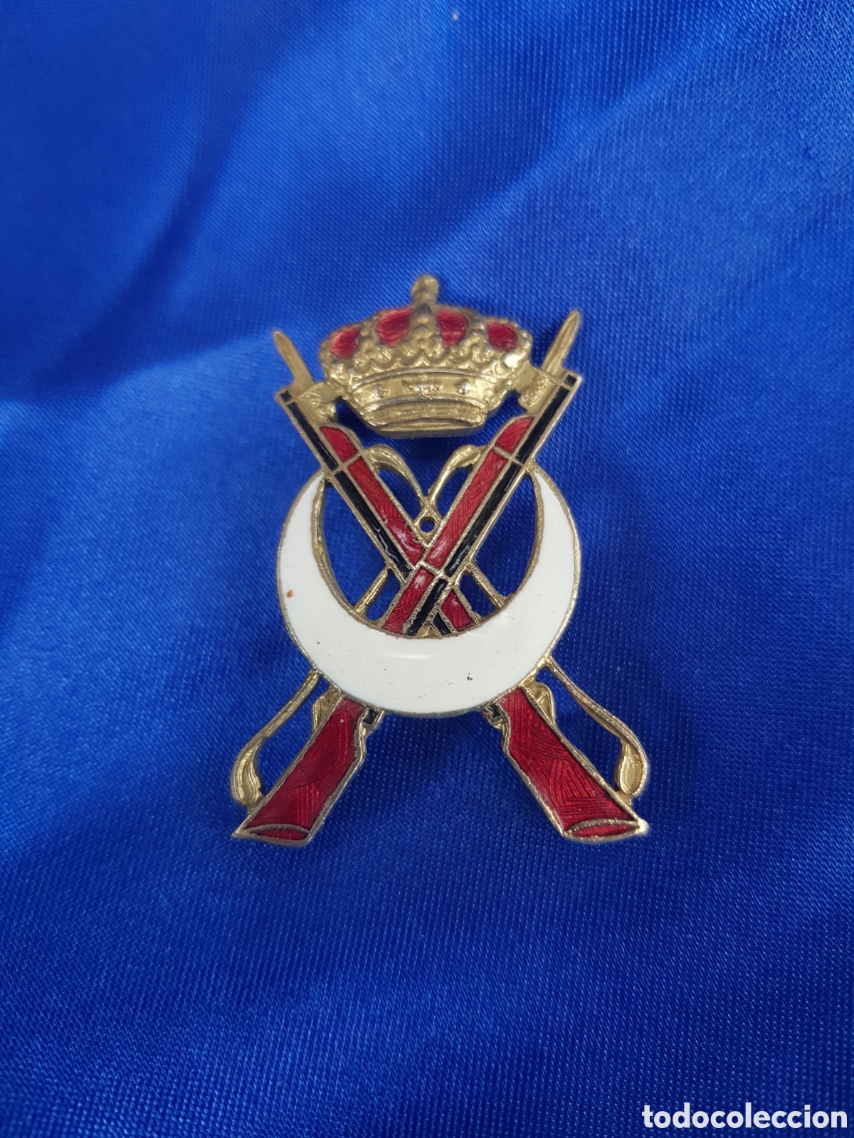 Antig&uuml;edades: ANTIGUA INSIGNIA ESMALTADA DE REGULARES