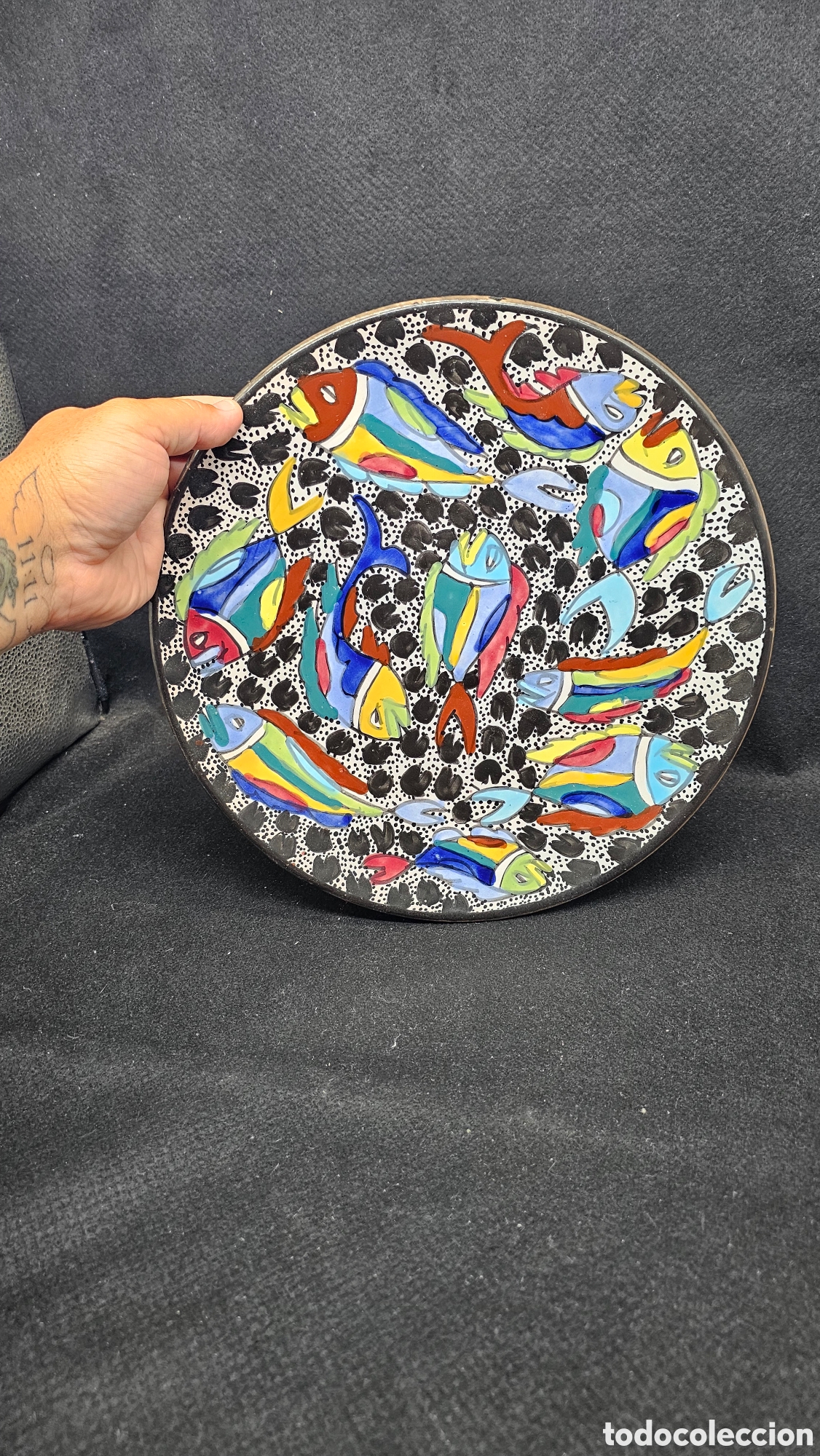 Antig&uuml;edades: Antiguo plato de cer&aacute;mica pintado a mano