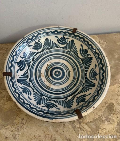 Antig&uuml;edades: CUENCO O PLATO EN CER&Aacute;MICA DE TALAVERA &Oacute; PUENTE DEL ARZOBISPO , S. XIX , LA&Ntilde;ADO
