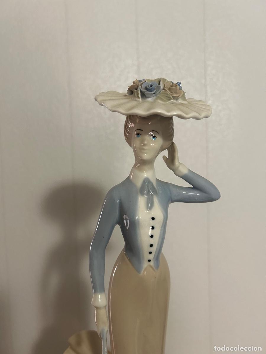 Antig&uuml;edades: Lote de figuras de porcelana