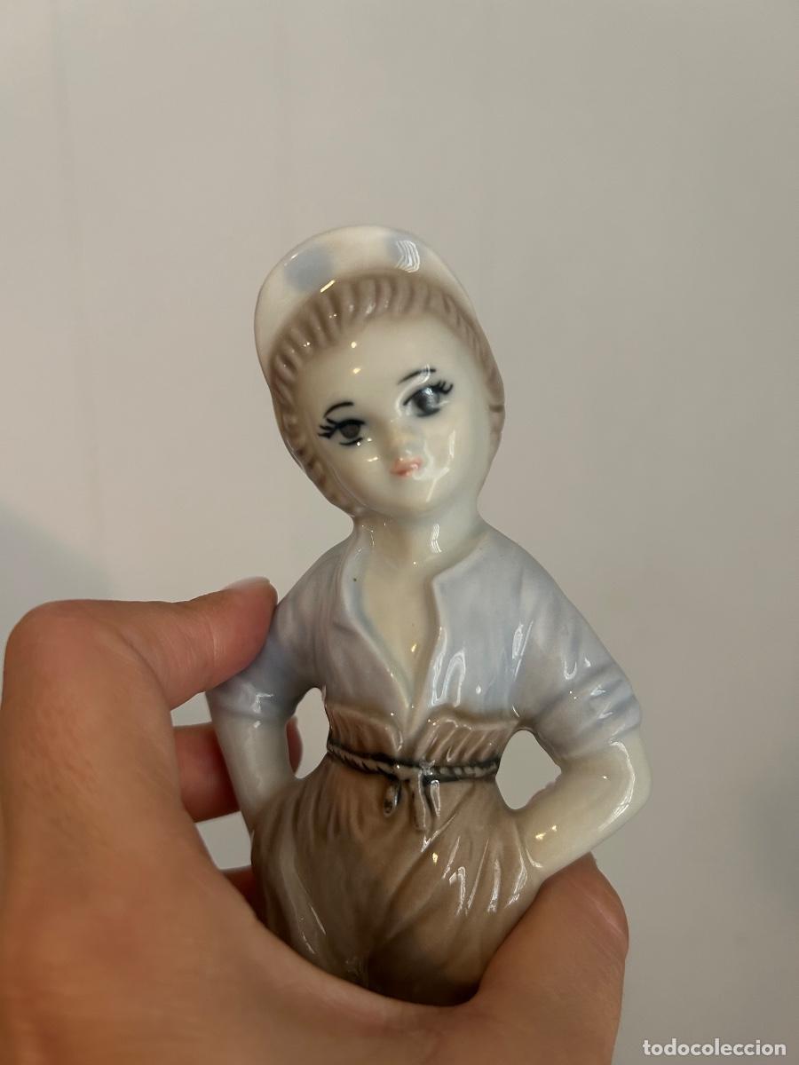 Antig&uuml;edades: Lote de figuras de porcelana - Foto 3