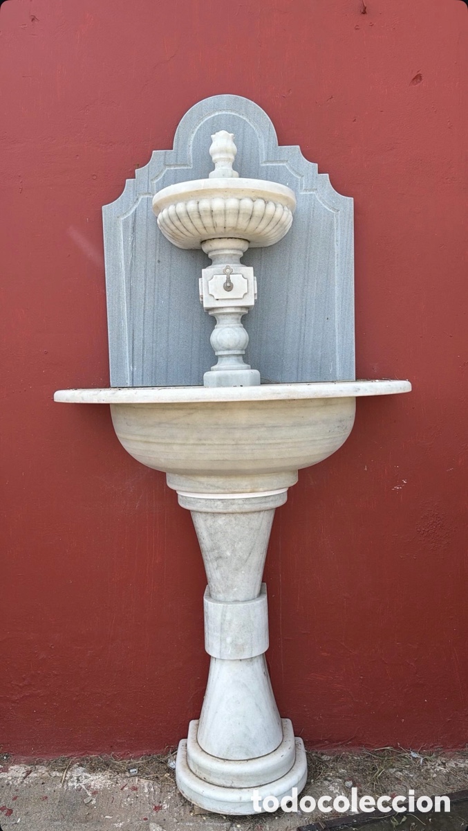 Antig&uuml;edades: Fuente de m&aacute;rmol antiguo