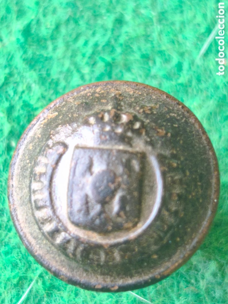 Antig&uuml;edades: Bot&oacute;n Alfonso XII escudo y marca de fabricante