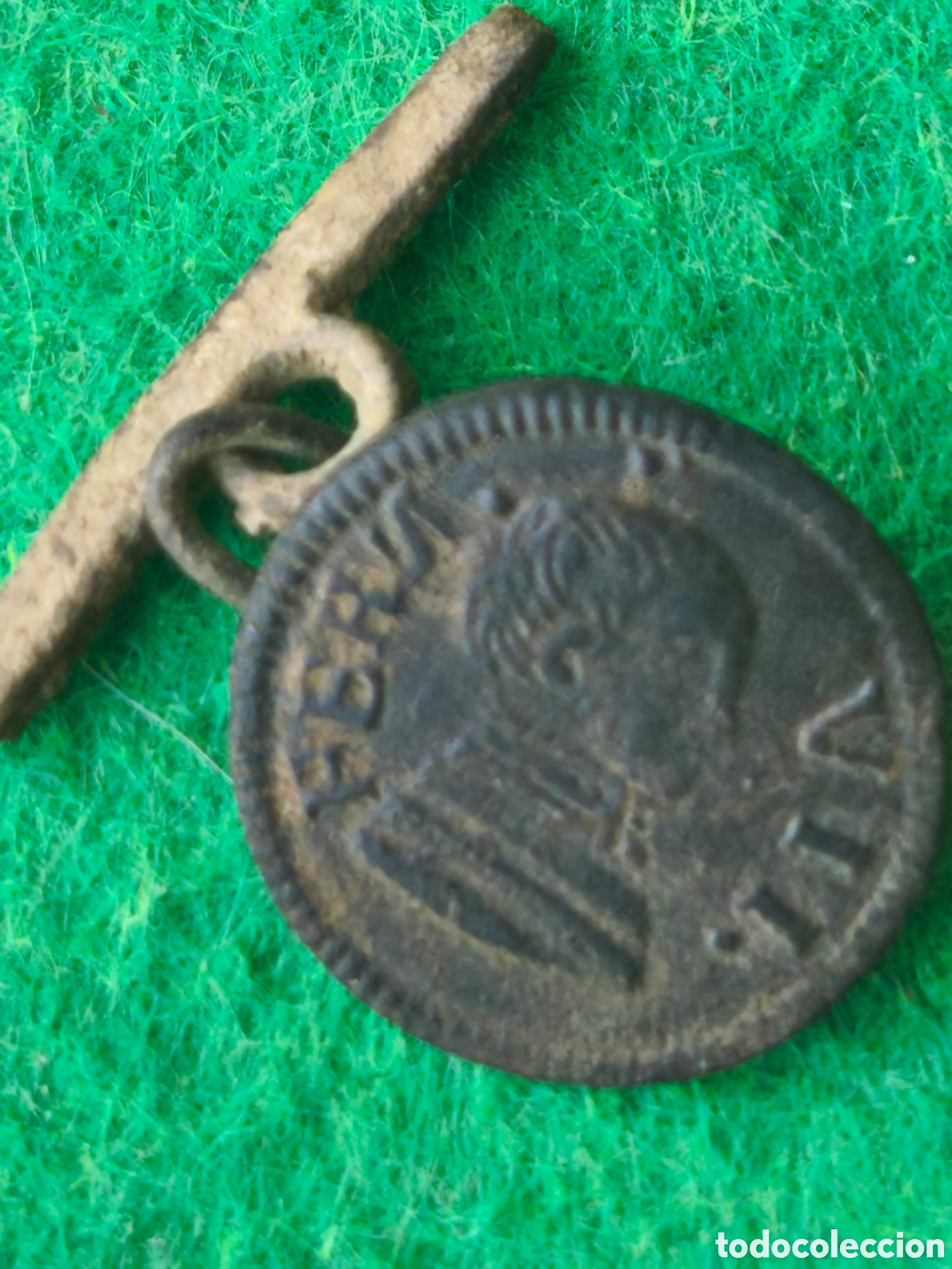 Antig&uuml;edades: Bot&oacute;n gemelo Fernando VII 15 mm