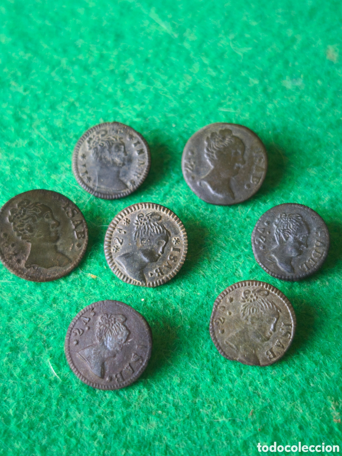 Antig&uuml;edades: Lote botones Isabel II patri&oacute;ticos 7 total