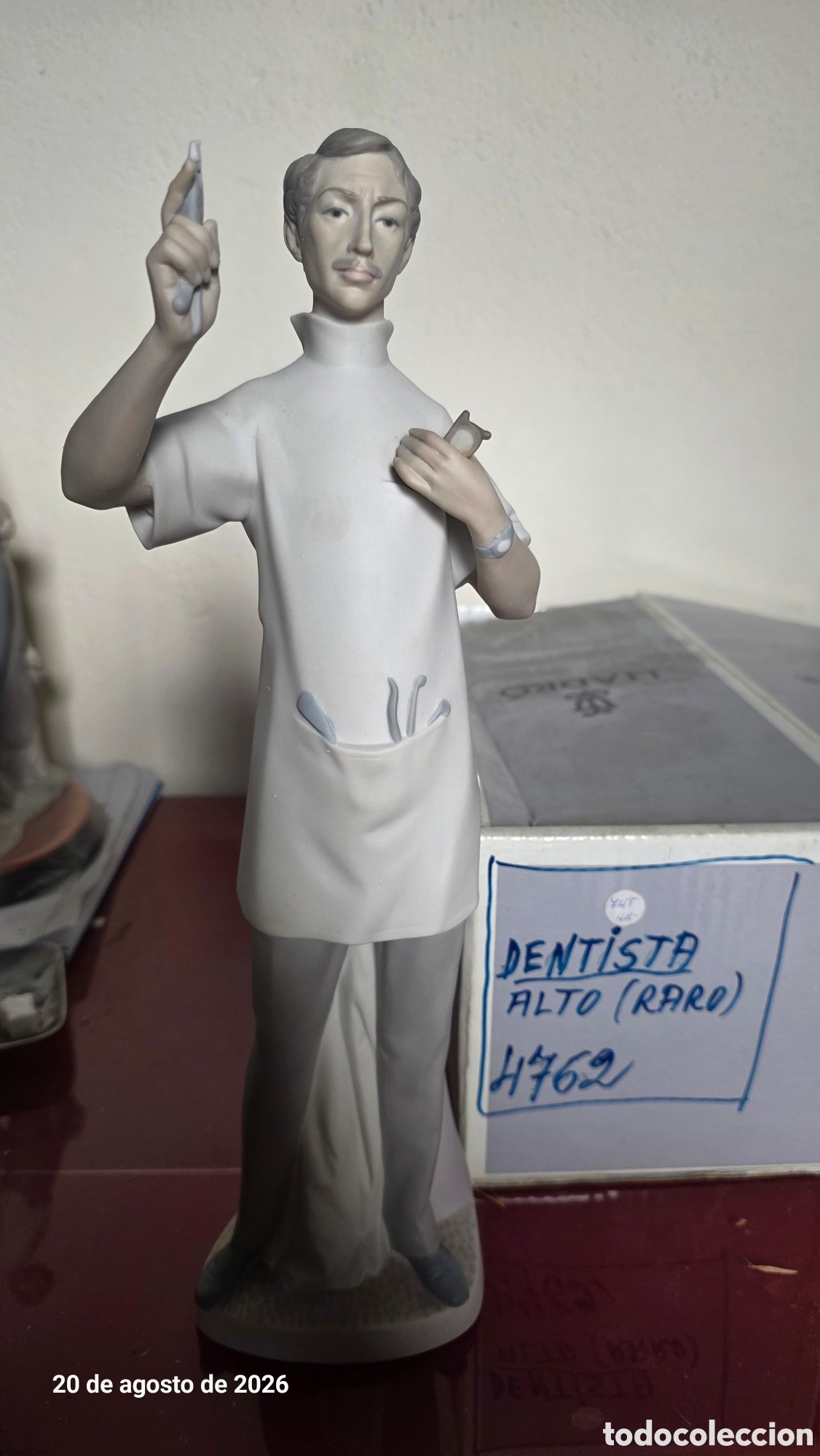 Antig&uuml;edades: Figura dentista porcelana lladro