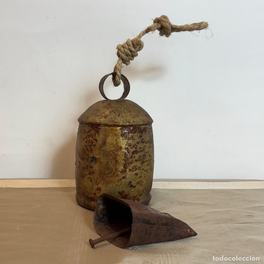 Antig&uuml;edades: Par de Cencerros Antiguos