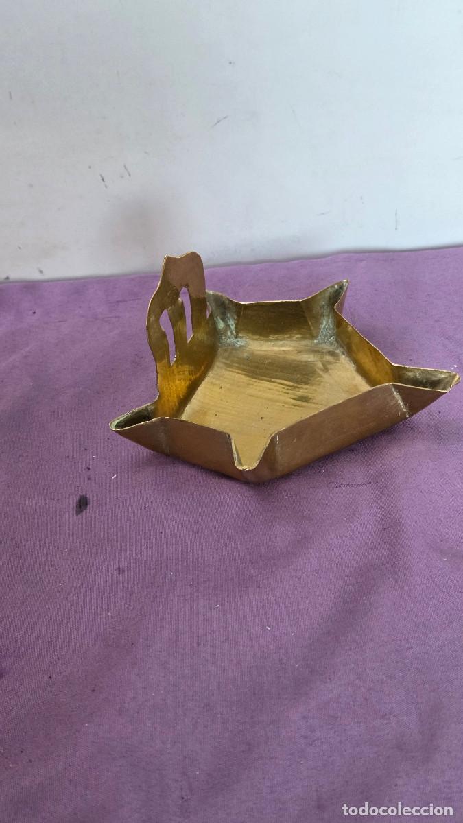 Antig&uuml;edades: lamparilla de aceite de metal