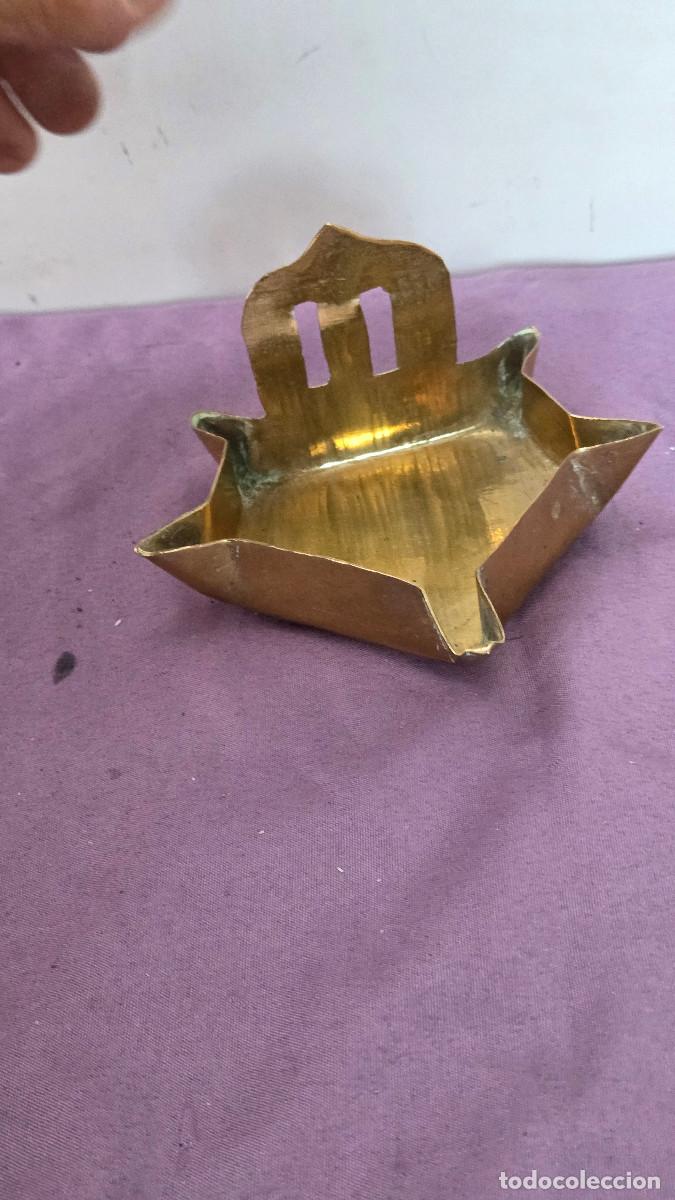 Antig&uuml;edades: lamparilla de aceite de metal - Foto 2