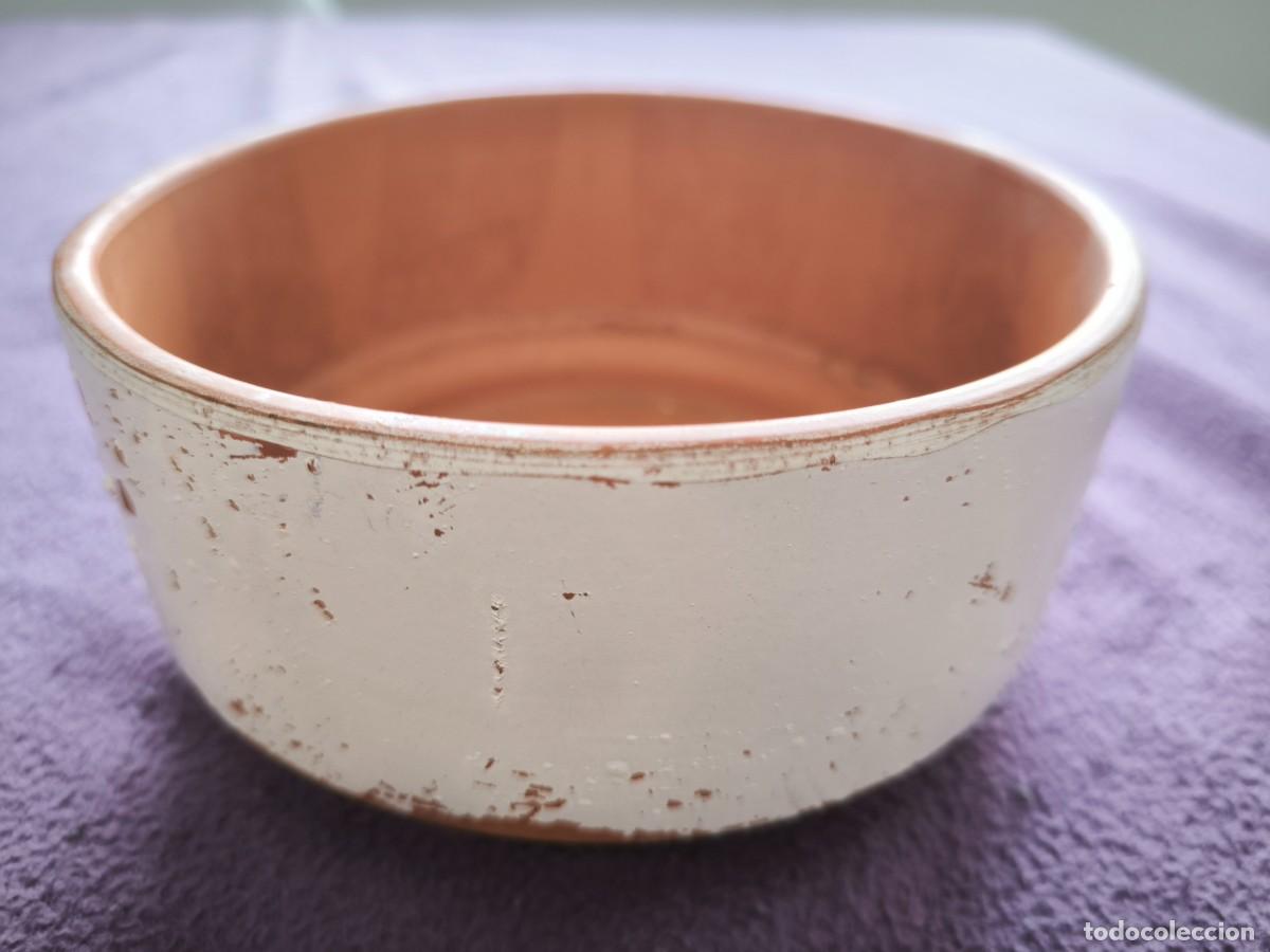 Antig&uuml;edades: Antigua Maceta De Barro Terracota Pintada Blanco &ndash; Estilo R&uacute;stico Vintage &ndash; 16 x 7,5 cm
