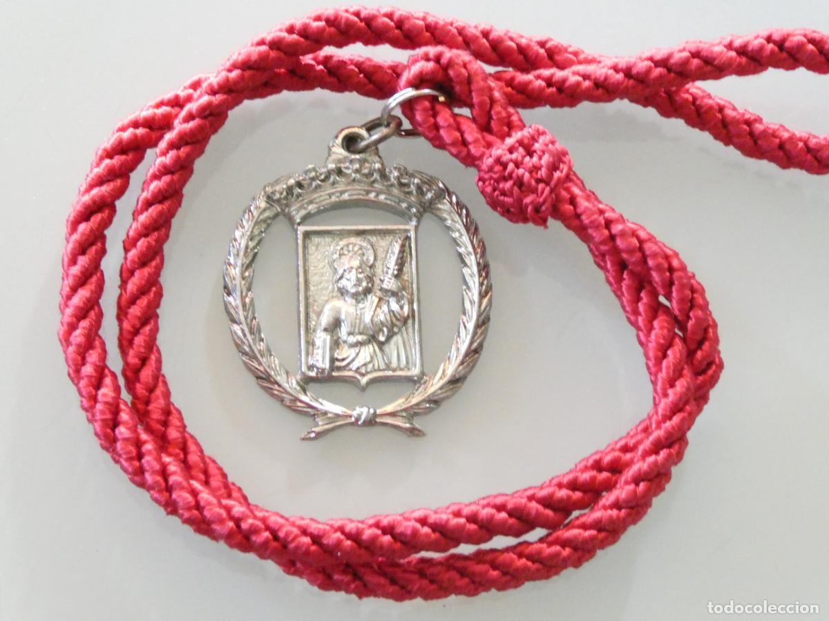 Antig&uuml;edades: MEDALLA MEDALLON RELIGIOSO. HERMANDAD ROMEROS DE SAN BERNAB&Eacute; MARBELLA M&Aacute;LAGA 1981. 40 GR