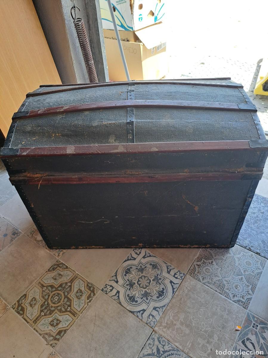 Antig&uuml;edades: Antiguo ba&uacute;l de barriga de madera. - Foto 7