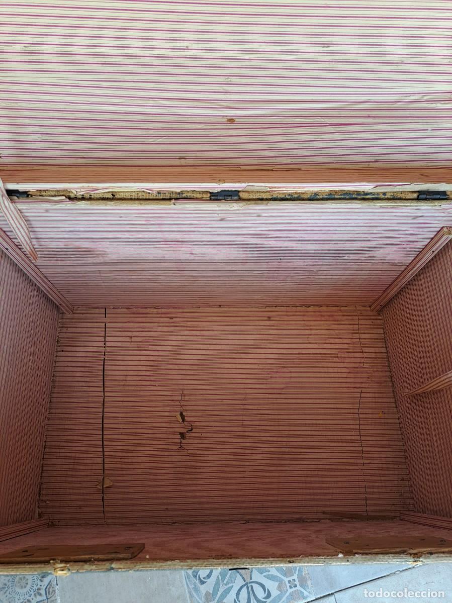 Antig&uuml;edades: Antiguo ba&uacute;l de barriga de madera. - Foto 9