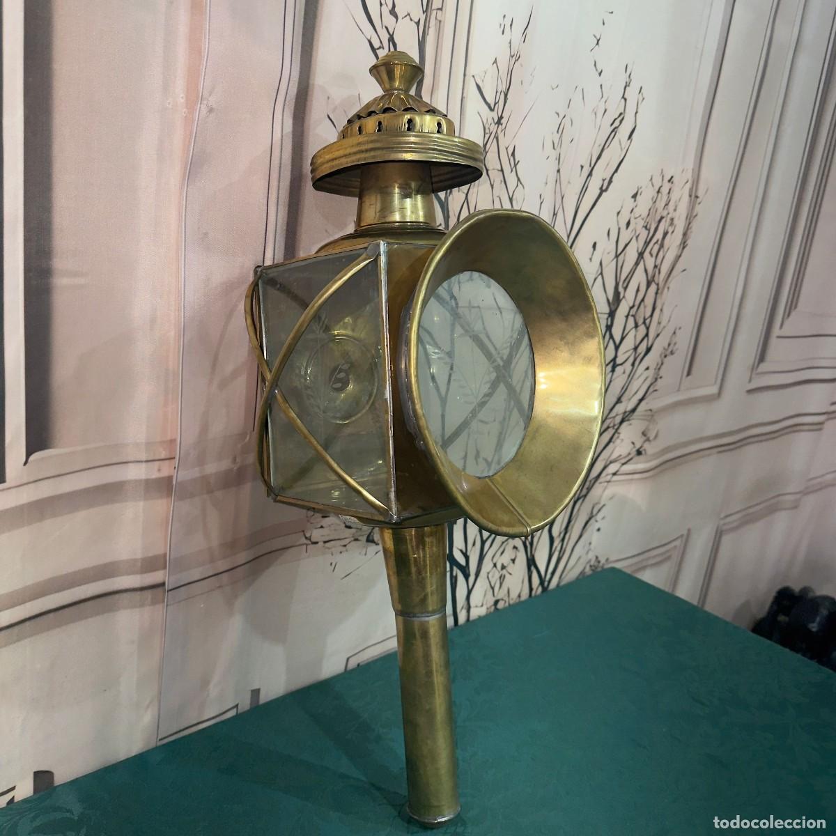 Antig&uuml;edades: Farol antiguo de carruaje de lat&oacute;n