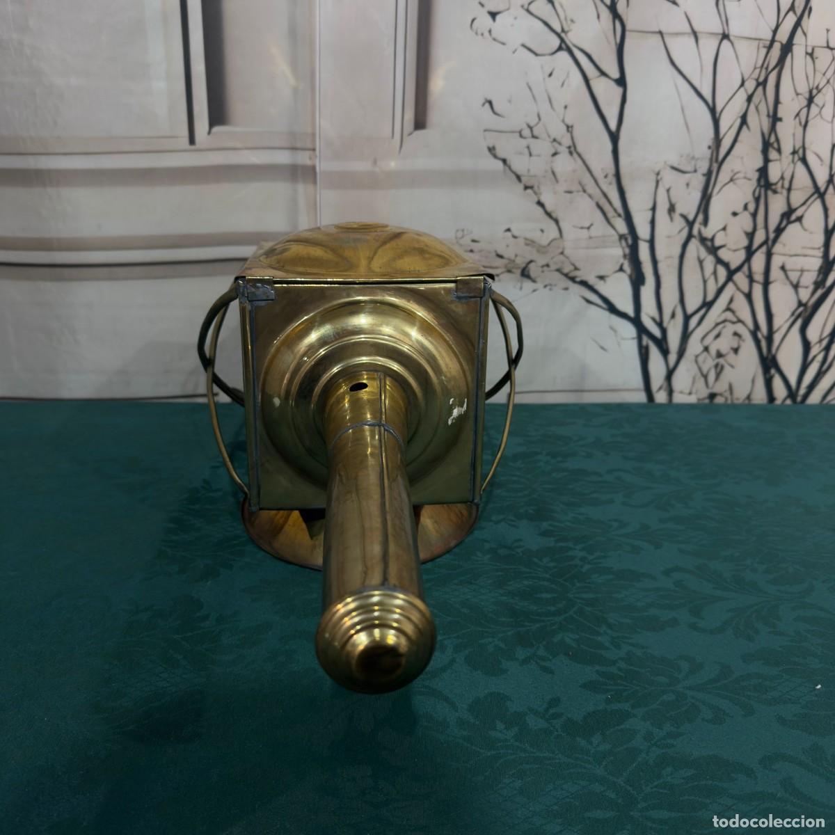 Antig&uuml;edades: Farol antiguo de carruaje de lat&oacute;n - Foto 3
