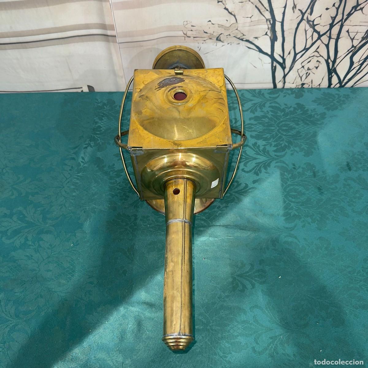 Antig&uuml;edades: Farol antiguo de carruaje de lat&oacute;n - Foto 4