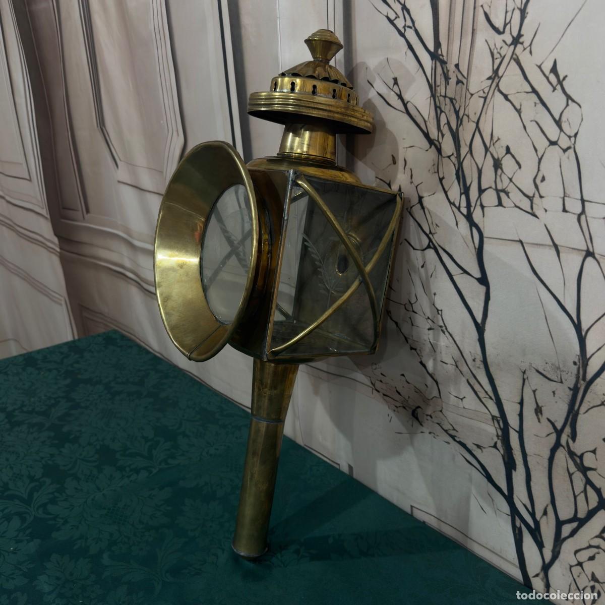 Antig&uuml;edades: Farol antiguo de carruaje de lat&oacute;n - Foto 5