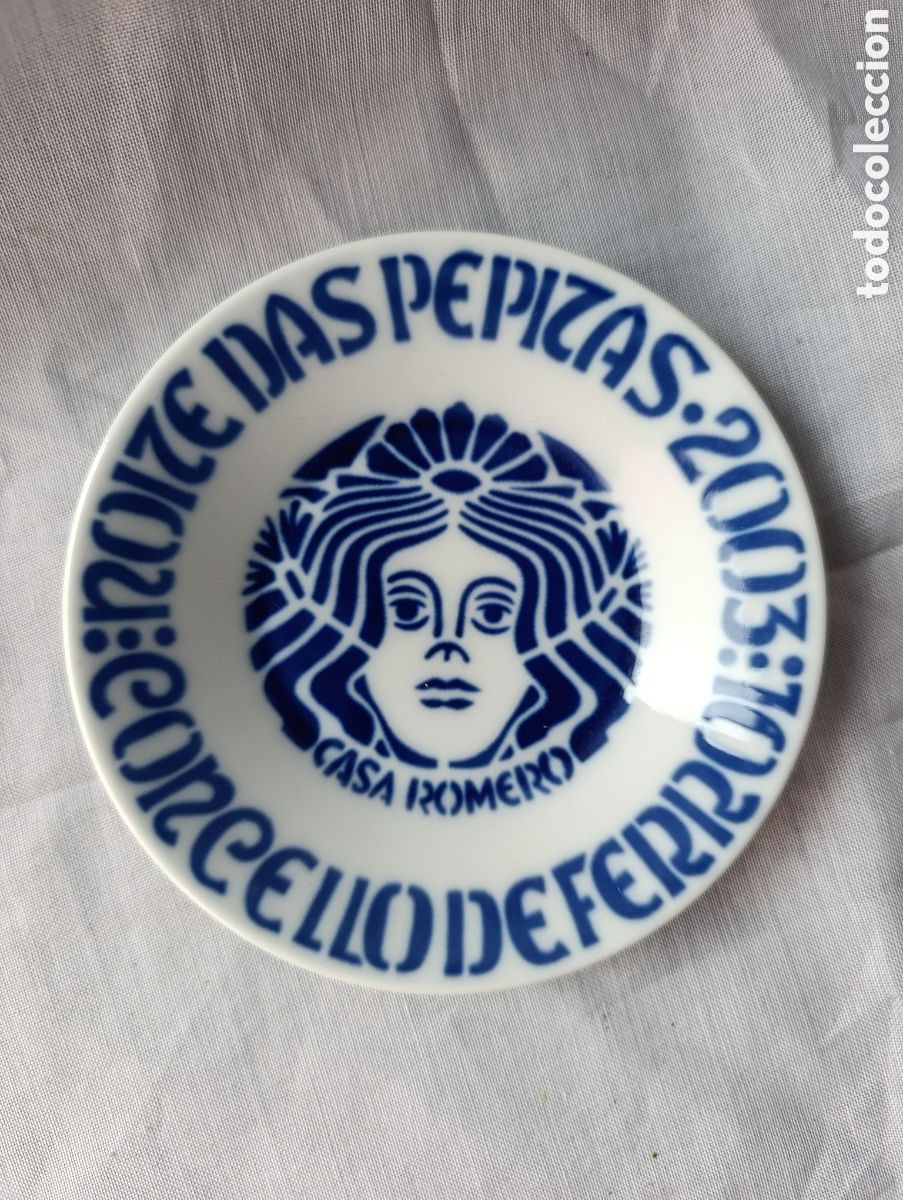 Antig&uuml;edades: Plato Porcelana Sargadelos - Noite das Pepitas Ferrol 2003 - Casa Romero - 12 cm