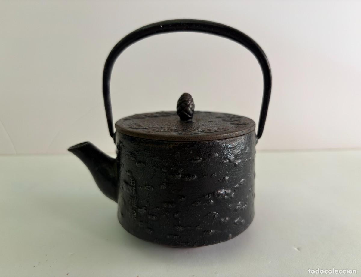 Antig&uuml;edades: Tetera Japonesa Hierro Fundido Nambu Tekki Vintage C.1970 - Sello Kanji Tapa Sakura