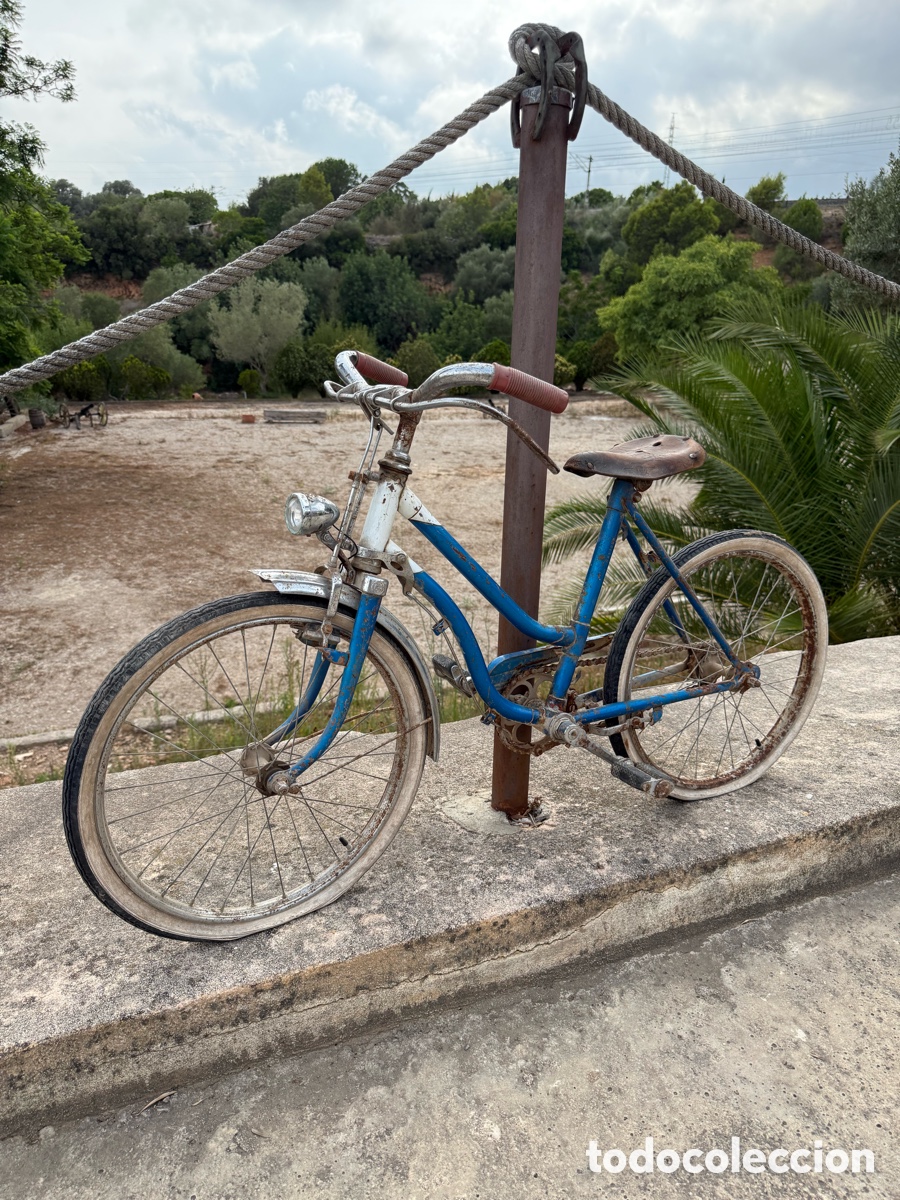 Antig&uuml;edades: Antigua bicicleta de ni&ntilde;os,con frenos de varilla,BH