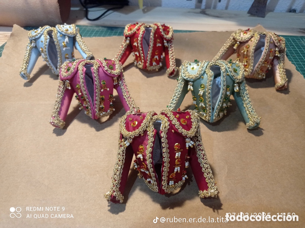 Antig&uuml;edades: Chaquetillas torero echas a mano de cuero