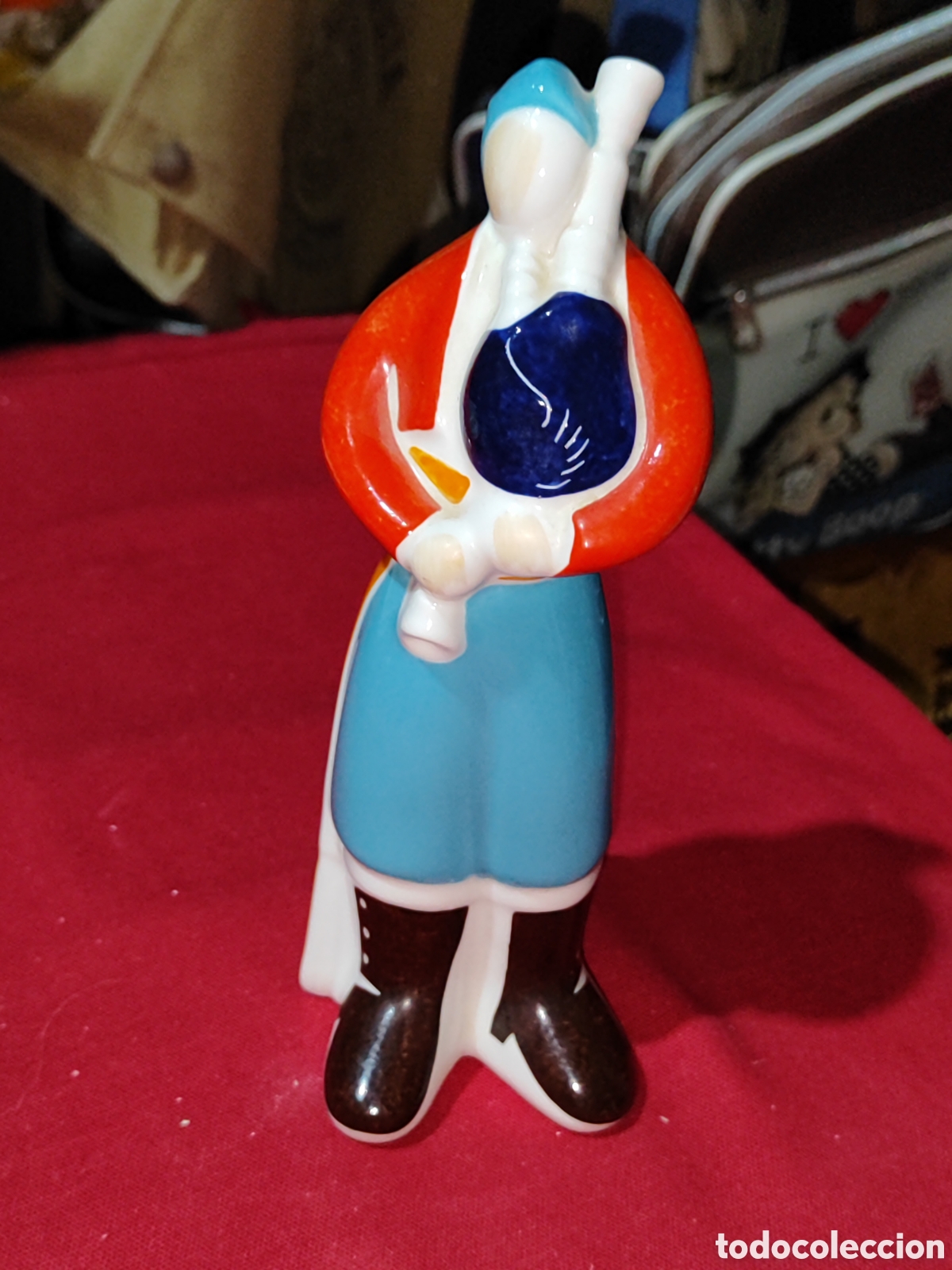 Antiquit&eacute;s: Figura de un gaitero porcelana fina firmada GALOS