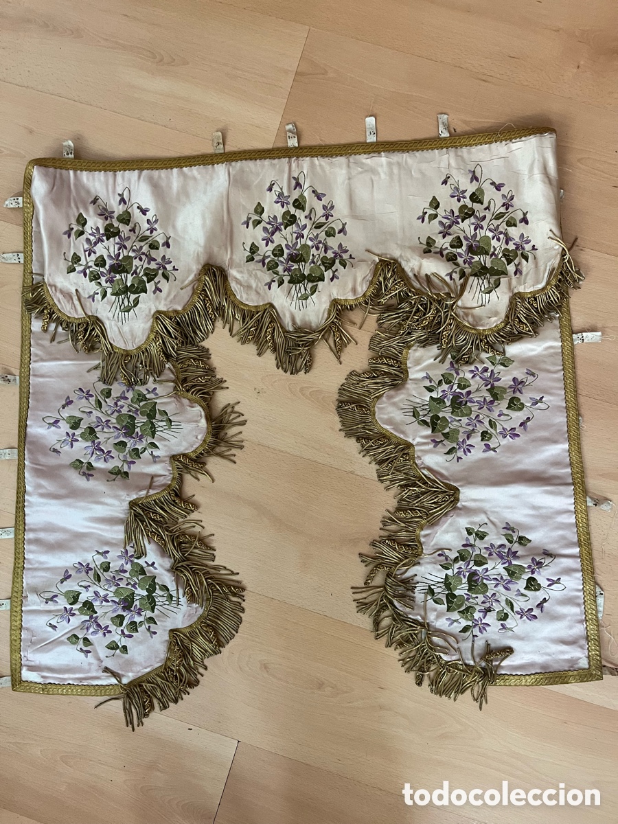 Antiquit&eacute;s: Lamberqu&iacute;n o frente de altar de seda