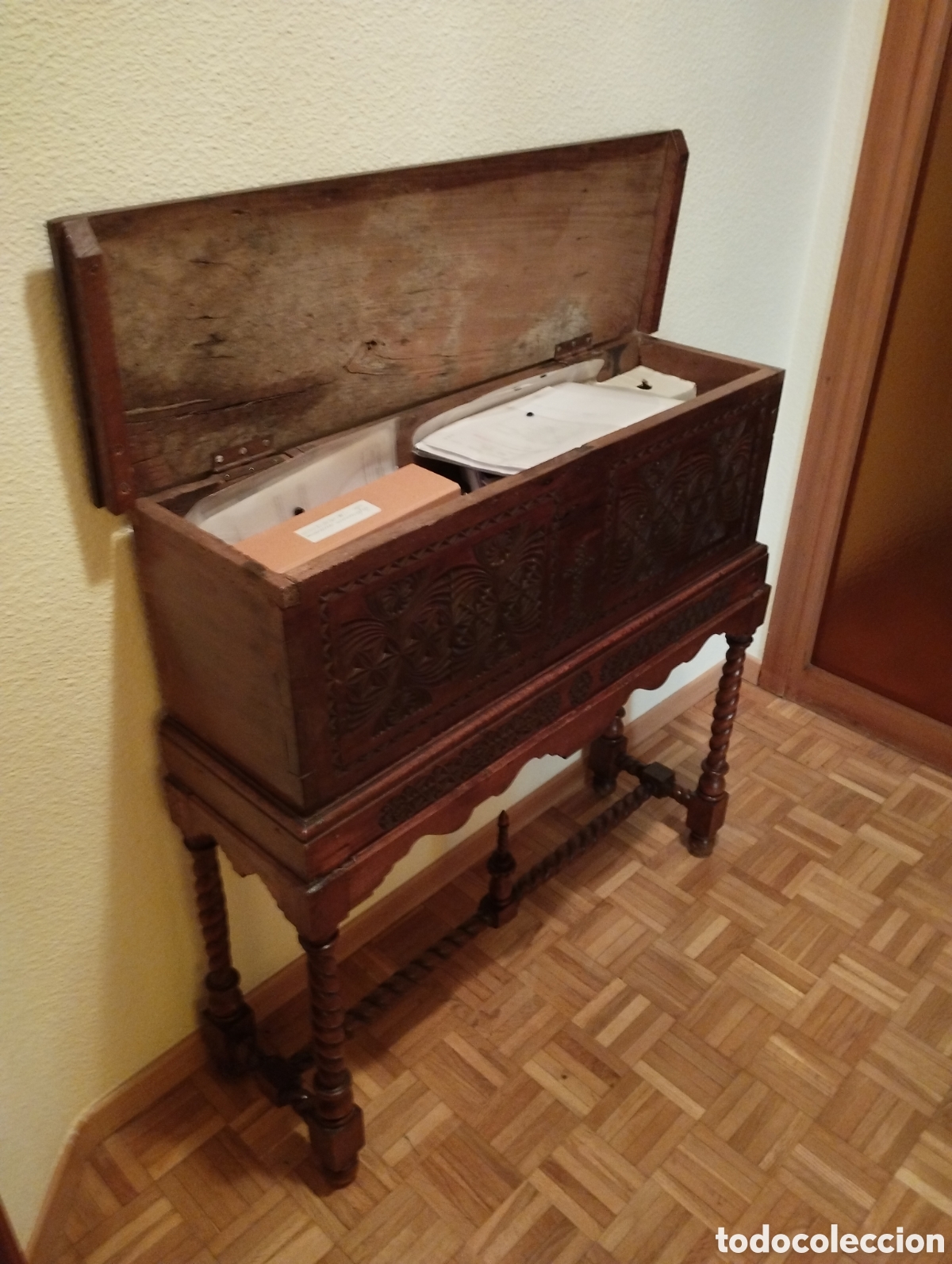 Antig&uuml;edades: Arca Castellana Madera Tallada - Foto 4