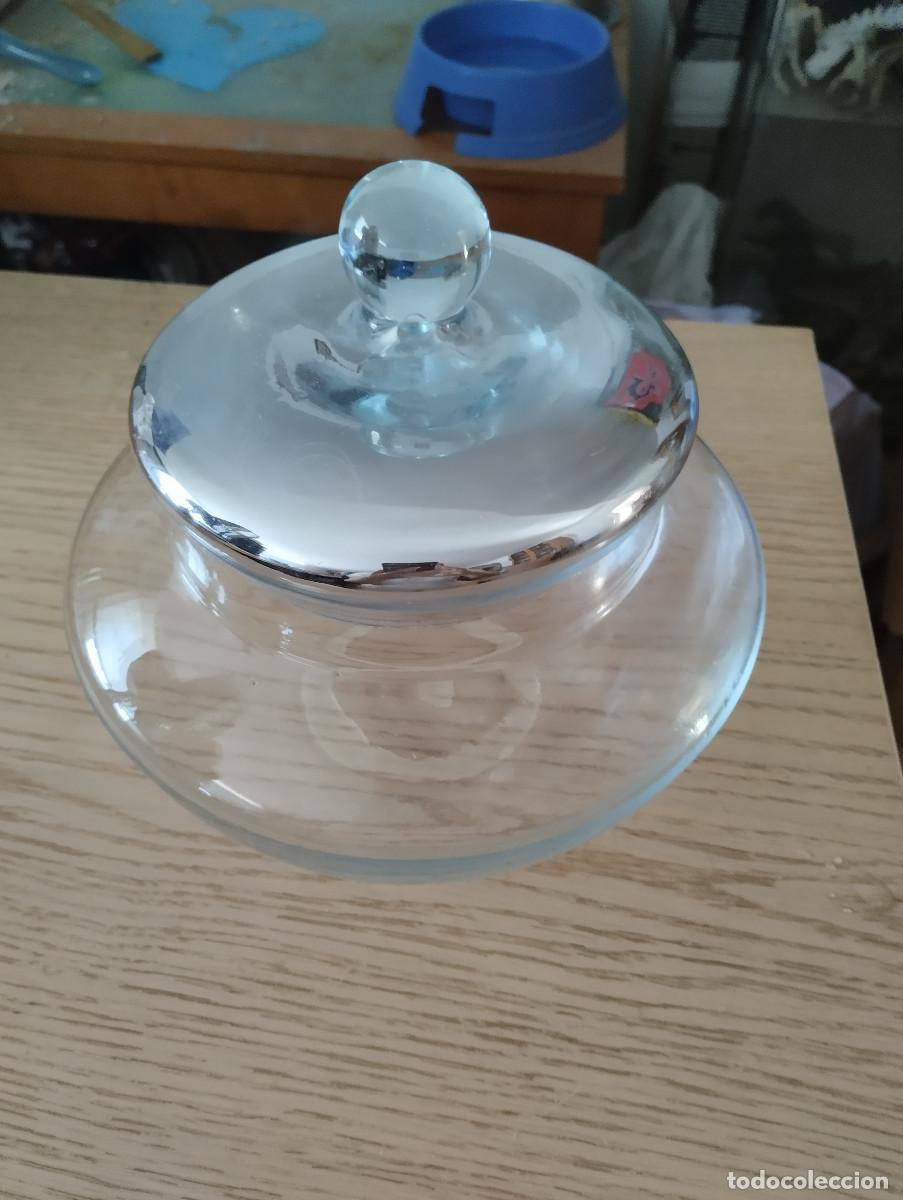 Antig&uuml;edades: bombonera de cristal
