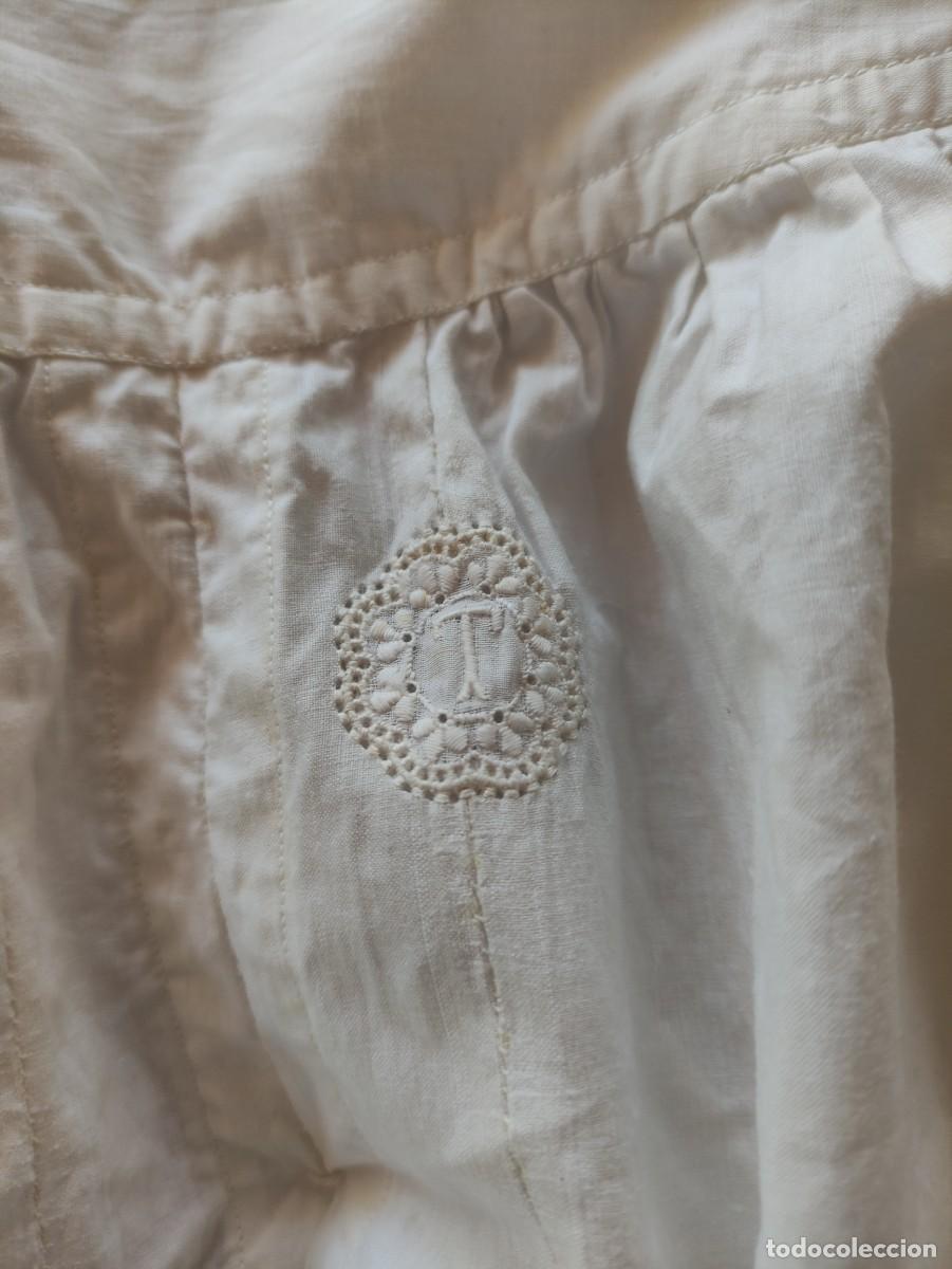 Antig&uuml;edades: Indumentaria tradicional &bull; Pololos - Foto 8