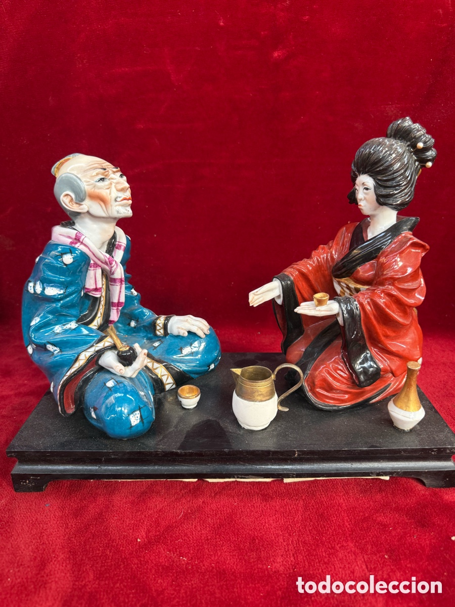Antig&uuml;edades: Antigua figura porcelana,escena Japoneses!