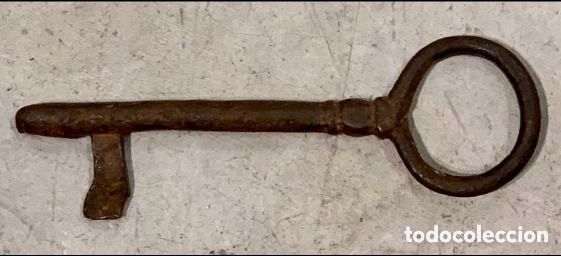 Antig&uuml;edades: Antigua llave. Hierro forjado. Siglo XIX.